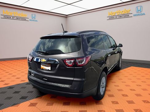 Used 2017 Chevrolet Traverse LS FWD image 5