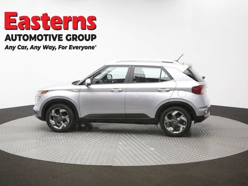 Used 2024 Hyundai Venue SEL FWD image 60