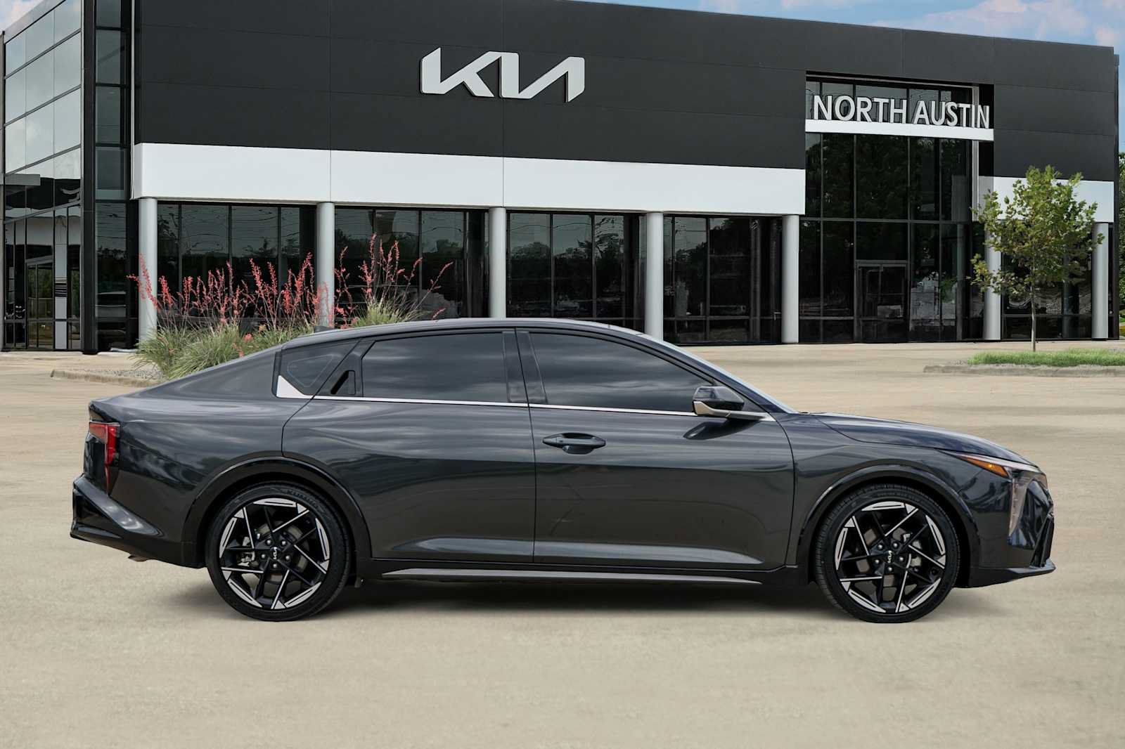 Used 2025 Kia K4 GT-Line w/ GT-Line Sunroof Package FWD image 6