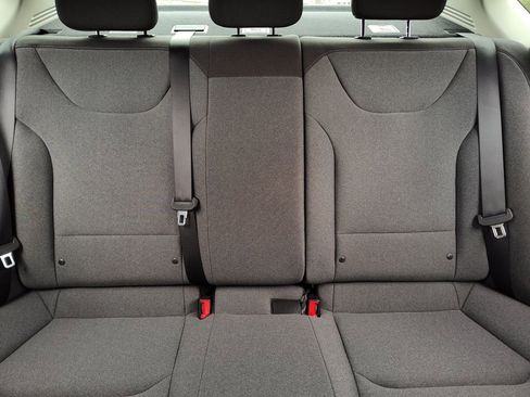 Used 2025 Kia K4 LXS image 33