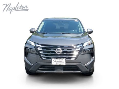 Used 2025 Nissan Rogue SV AWD/4WD image 9