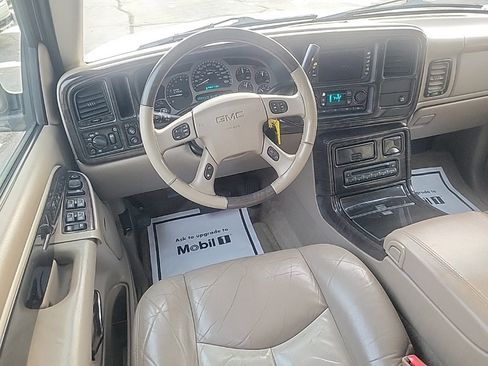 Used 2004 GMC Yukon Denali image 5