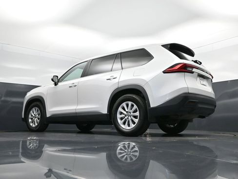 Used 2024 Toyota Grand Highlander XLE image 43