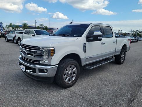 Used 2019 Ford F250 Lariat w/ Lariat Ultimate Package AWD/4WD image 2