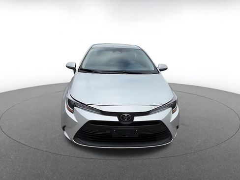 Used 2025 Toyota Corolla LE image 4