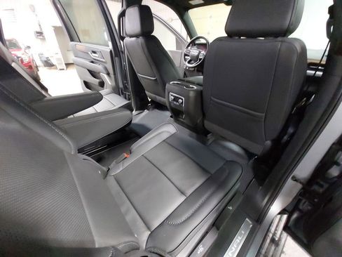 New 2026 GMC Yukon XL Denali w/ Sun & Power Step Package image 11