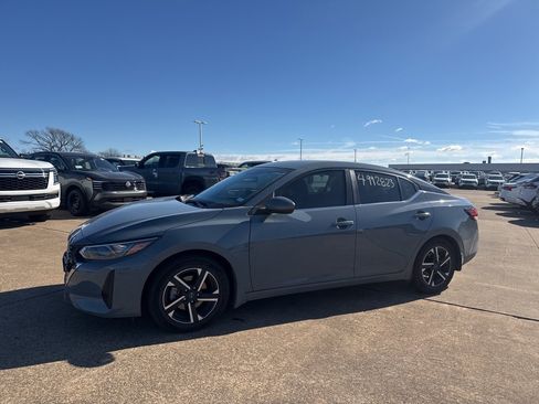 Certified 2024 Nissan Sentra SV image 6