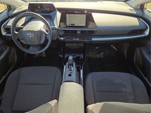 Used 2024 Toyota Prius LE image 17