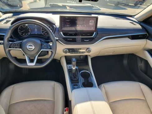 Used 2024 Nissan Altima 2.5 SL image 11
