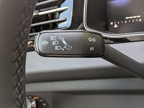 Used 2025 Volkswagen Jetta Sport image 31