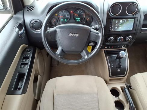 Used 2010 Jeep Compass Sport image 14