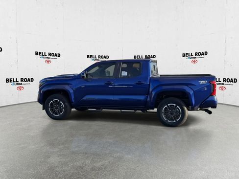 Certified 2025 Toyota Tacoma TRD Sport w/ TRD Sport Upgrade Package image 5