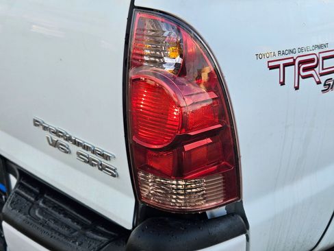 Used 2008 Toyota Tacoma PreRunner image 11