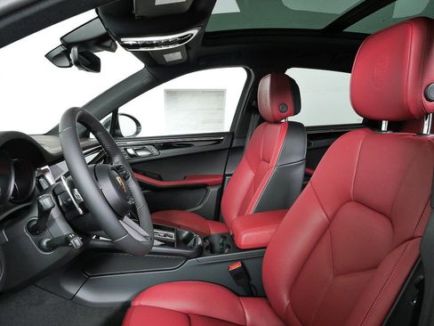 New 2026 Porsche Macan Turbo image 5