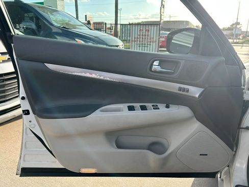 Used 2010 INFINITI G37 Journey w/ Premium Pkg RWD image 12