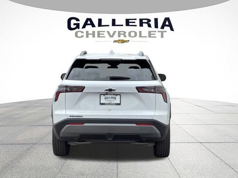 New 2026 Chevrolet Equinox LT w/ Midnight Edition FWD image 6