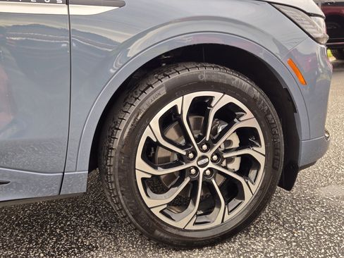 Used 2026 Lincoln Nautilus Reserve AWD/4WD image 13