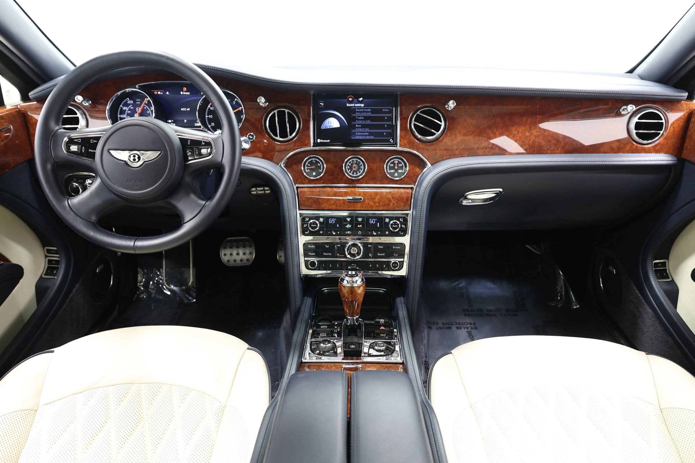 Used 2017 Bentley Mulsanne RWD image 62