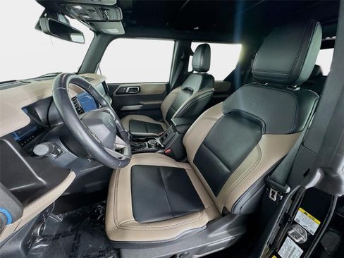 Used 2022 Ford Bronco Wildtrak AWD/4WD image 11