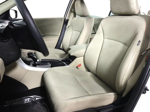 Used 2017 Honda Accord LX image 25
