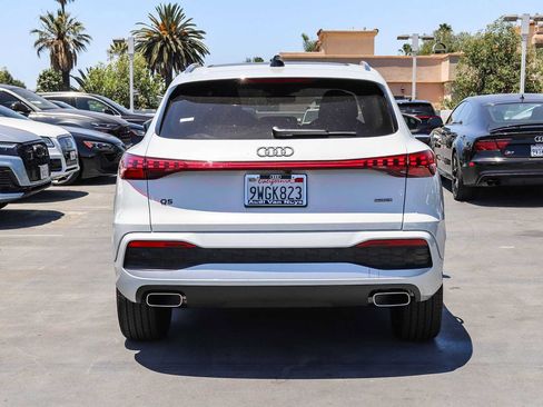 Used 2025 Audi Q5 Premium Plus w/ Premium Plus AWD/4WD image 3