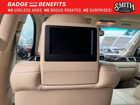 Used 2013 Lexus LX 570 4WD w/ Luxury Pkg image 21