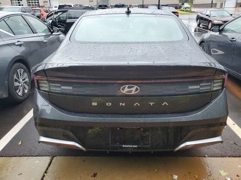 Used 2025 Hyundai Sonata SEL FWD image 5