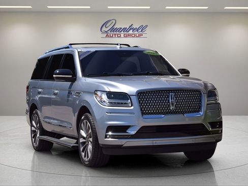Used 2020 Lincoln Navigator Reserve w/ Luxury Package AWD/4WD image 2