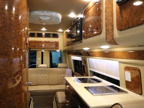 Used 2015 Mercedes-Benz Sprinter 3500 image 16