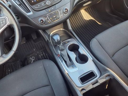 Used 2021 Chevrolet Malibu LT w/ Redline Edition image 11