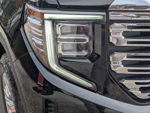 New 2026 GMC Sierra 1500 Denali w/ Technology Package AWD/4WD image 4