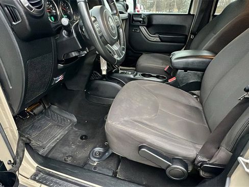 Used 2017 Jeep Wrangler Unlimited Sport w/ Quick Order Package 24S image 13