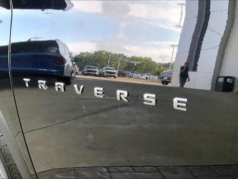 Used 2023 Chevrolet Traverse LT AWD/4WD image 23