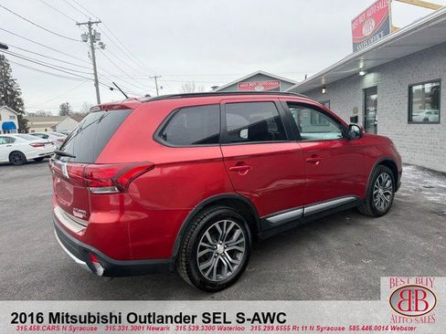Used 2016 Mitsubishi Outlander SEL image 3