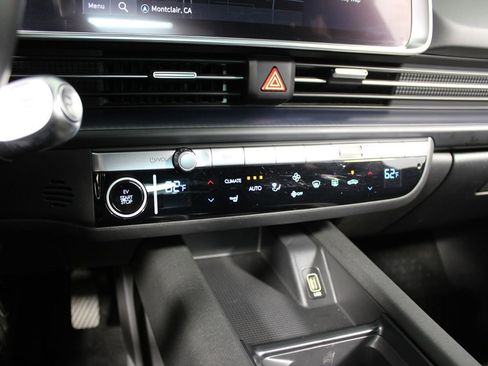 Used 2024 Hyundai Ioniq 6 SE RWD image 15
