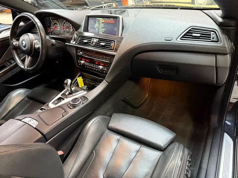 Used 2015 BMW M6 Convertible RWD image 17