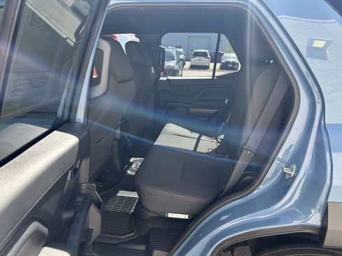 Used 2025 Toyota 4Runner SR5 AWD/4WD image 17