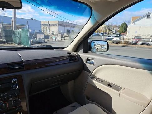 Used 2008 Ford Taurus SEL image 13