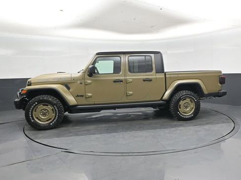 New 2026 Jeep Gladiator Willys AWD/4WD image 9
