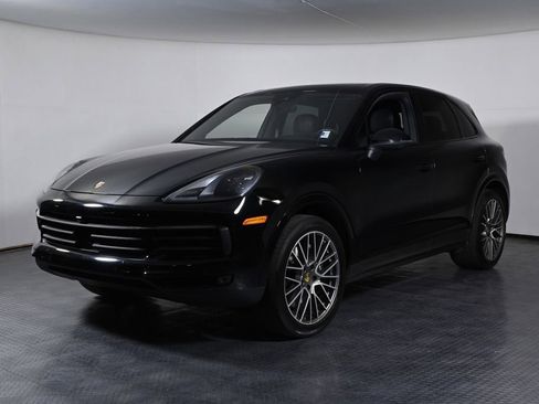 Certified 2023 Porsche Cayenne Platinum Edition AWD/4WD image 1
