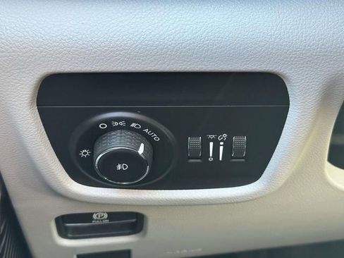 Certified 2021 Jeep Grand Cherokee L Overland w/ Luxury Tech Group IV image 32