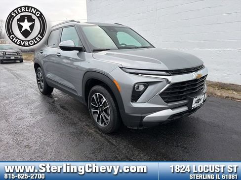 Used 2025 Chevrolet TrailBlazer LT AWD/4WD image 1