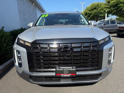Used 2023 Hyundai Palisade SEL w/ Cargo Package AWD/4WD image 3