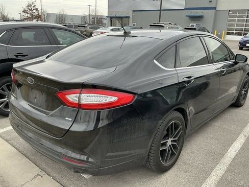 Used 2015 Ford Fusion SE image 5