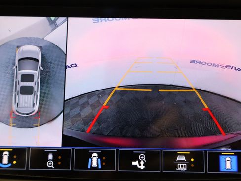 Used 2023 Buick Enclave Avenir w/ Avenir Technology Package image 26