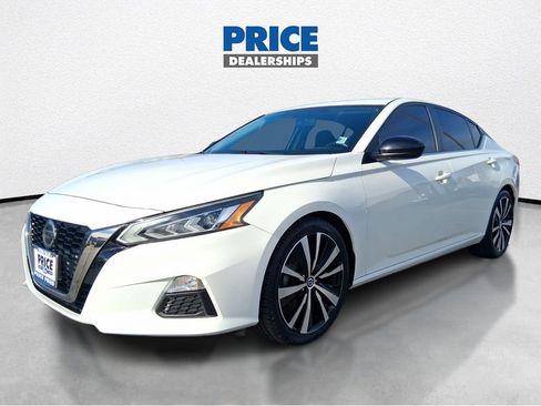 Used 2019 Nissan Altima 2.5 SR image 2