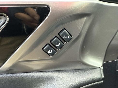 Used 2025 Subaru Outback Limited w/ Popular Package #2 image 19