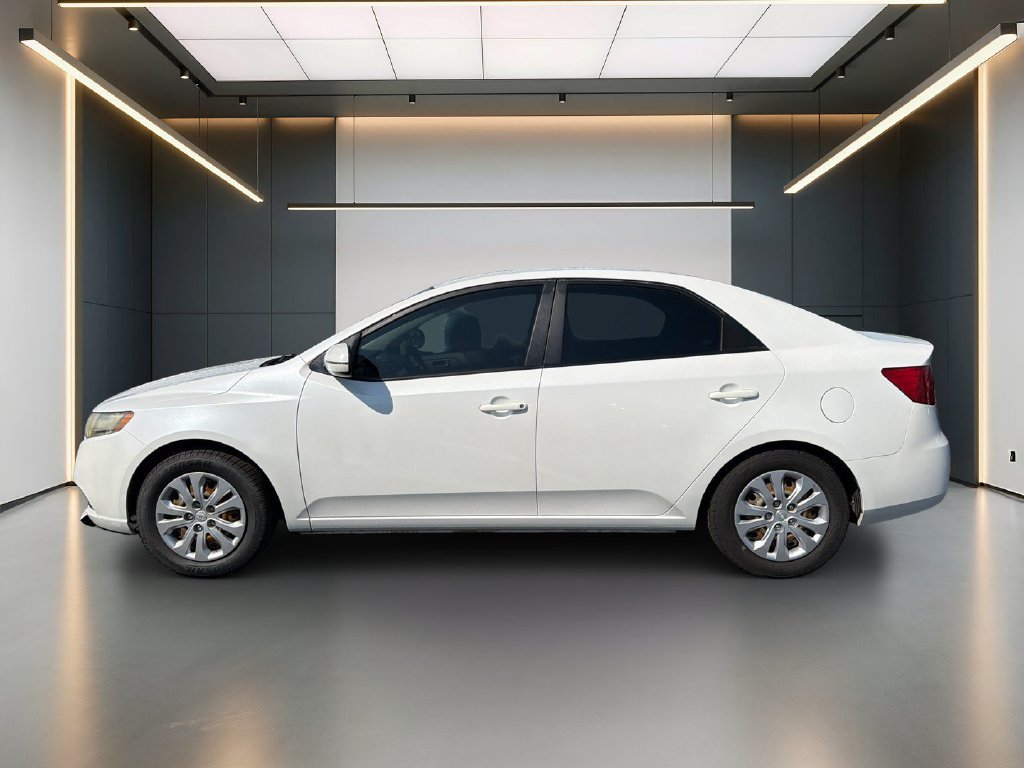 Used 2012 Kia Forte EX FWD image 2