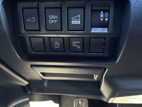 Used 2021 Subaru Forester Premium image 25