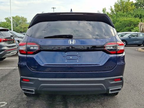 Certified 2024 Honda Pilot Sport image 5